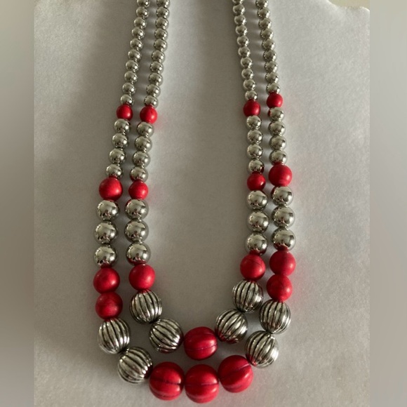 NWT Paparazzi Red and Silver Beaded Necklace Set - Picture 6 of 13